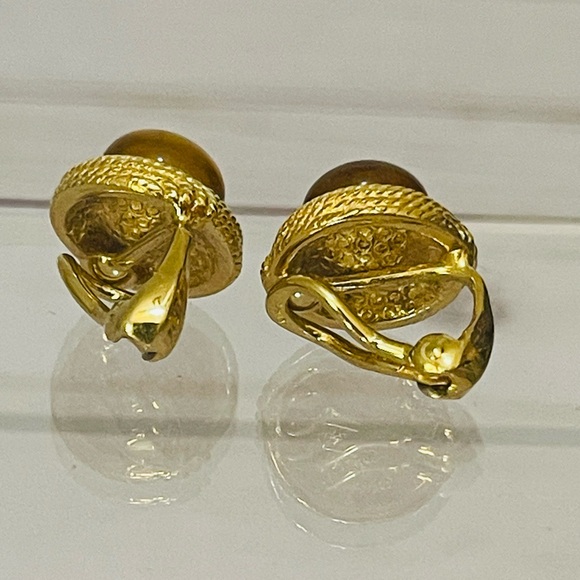 Vintage Ciner  Amber And Gold Tone Clip On Earrings. - Picture 7 of 8